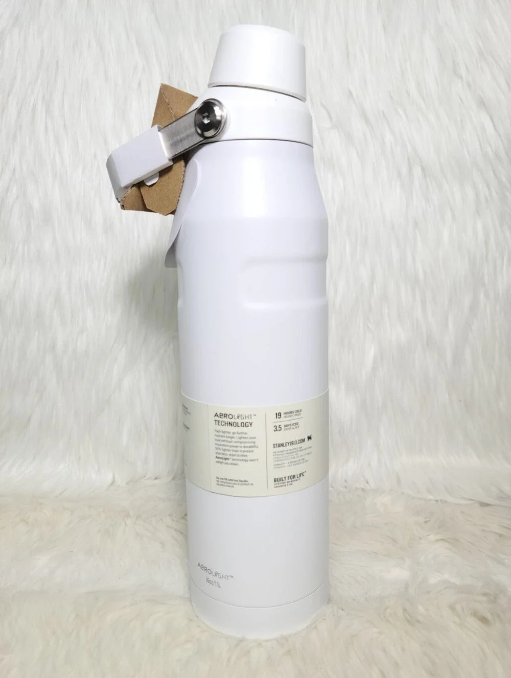 Stanley IceFlow Bottle Fast Flow Lid Aerolight White Size 36 OZ / 1.1 L NEW - Picture 2 of 8